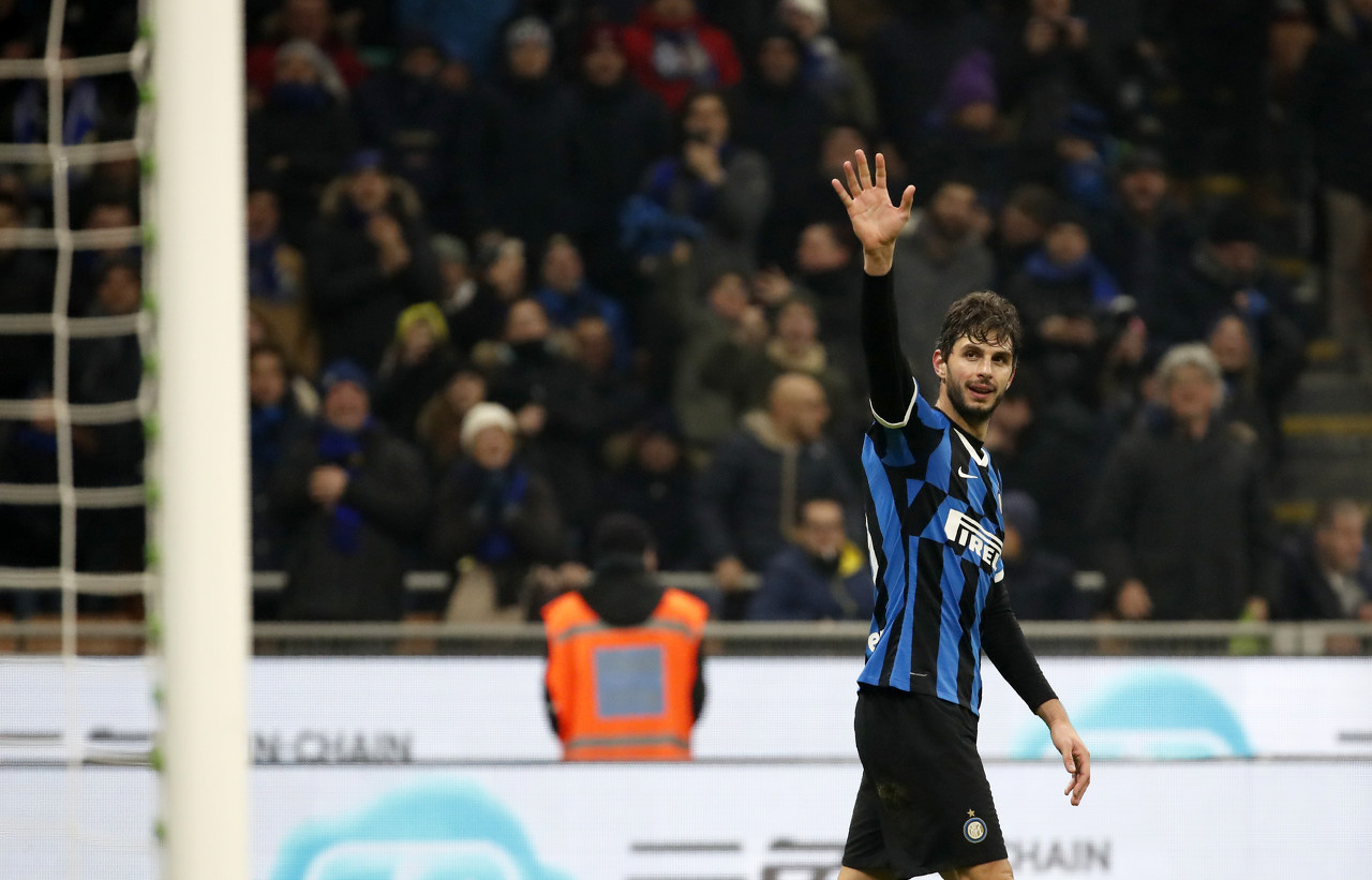 巴萨vs阿拉维斯：莱万、亚马尔、拉菲尼亚首发，贝尔纳尔出战（巴萨战阿拉维斯：莱万、亚马尔、拉菲尼亚先发，贝尔纳尔登场）