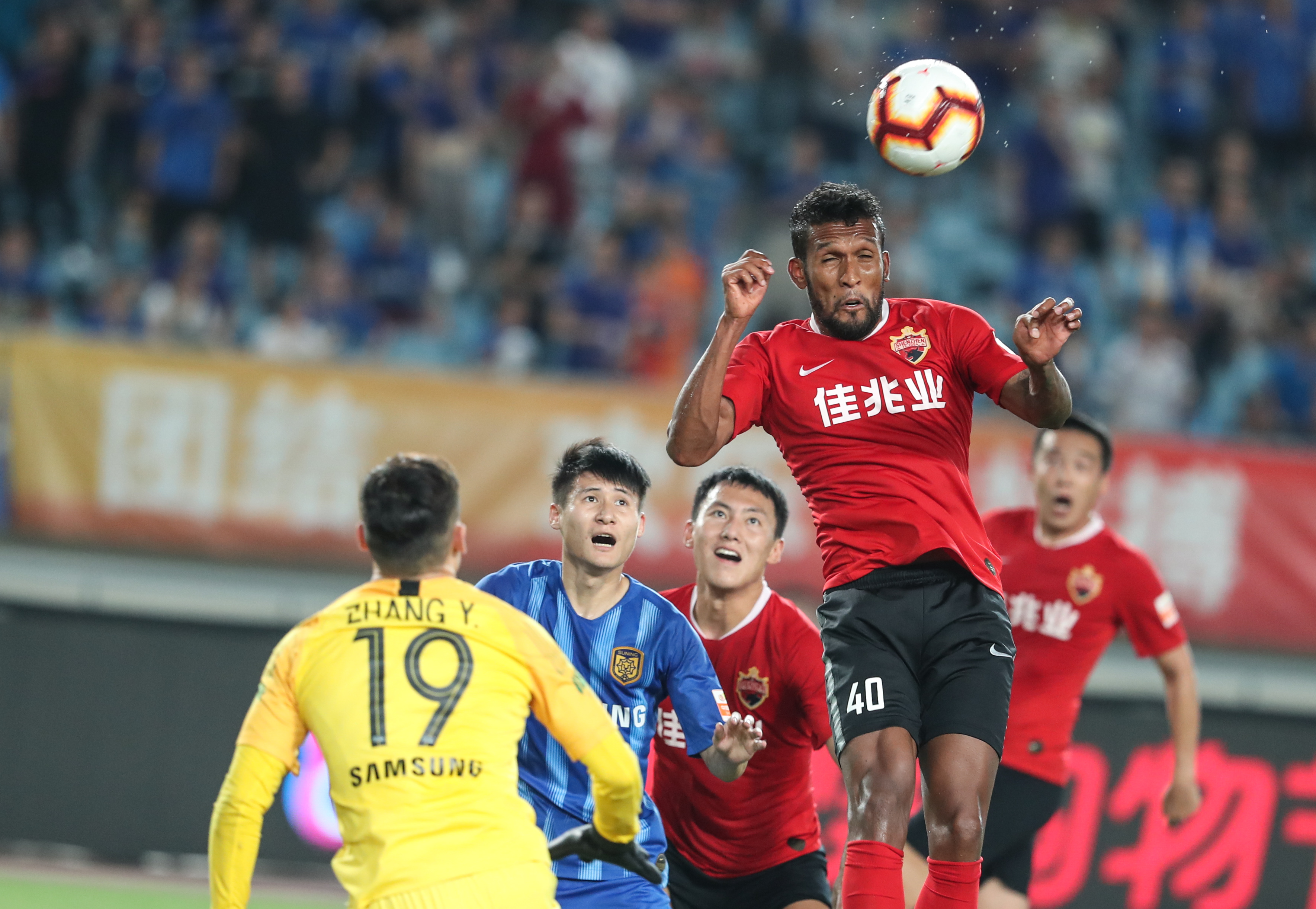 米体：泽林斯基出现轻微肌肉问题，可能不会出战比萨（米体：泽林斯基遭遇轻度肌肉问题，或无缘对阵比萨）