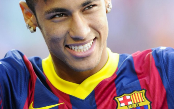 跟队记者：迈尼昂看起来不会续约，但阿莱格里仍在试图说服他（队记：迈尼昂续约前景不乐观，阿莱格里仍在努力说服他）