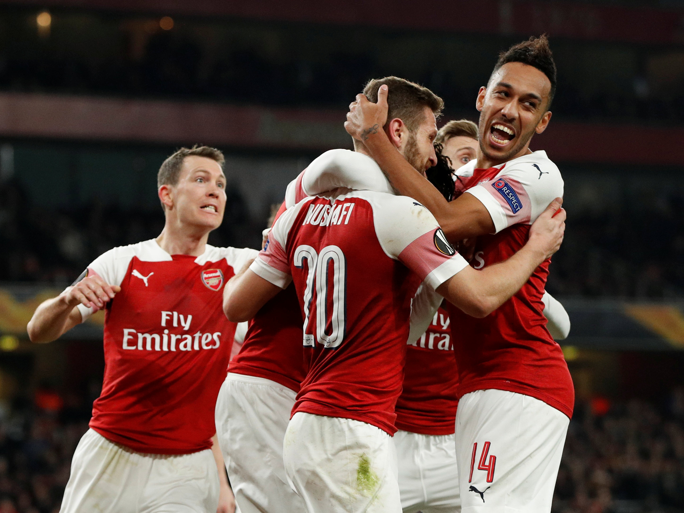 早报：推开门重逢再相拥？（早报：开门相逢，能再拥抱吗？）