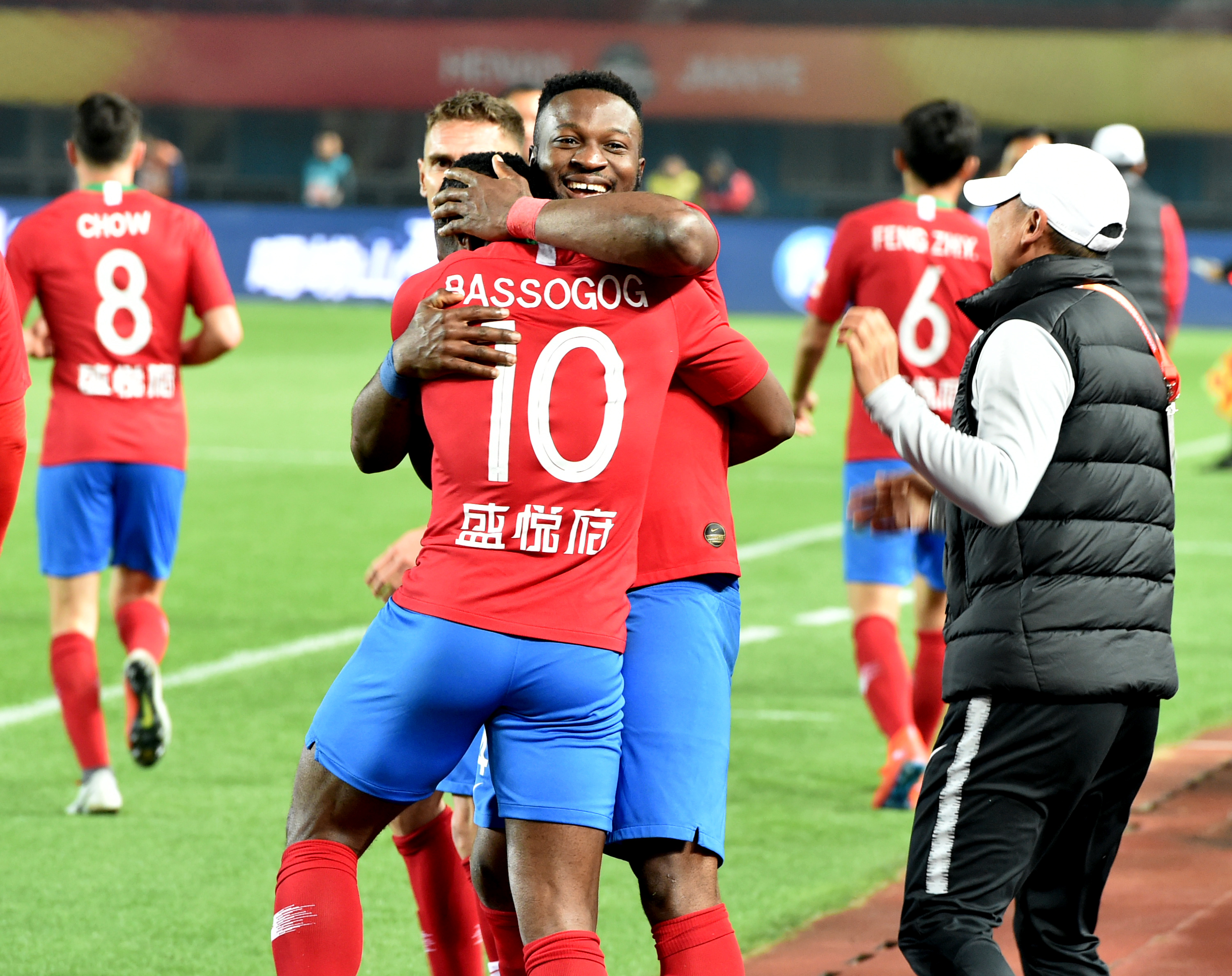 玉昆副总经理告别安德森：讲不出再见，这便是职业足球的规则（玉昆副总经理向安德森告别：难以说再见，这就是职业足球的规则）